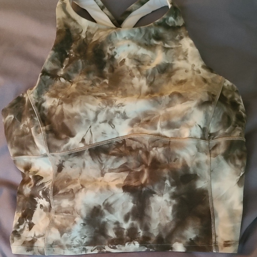 Lululemon top